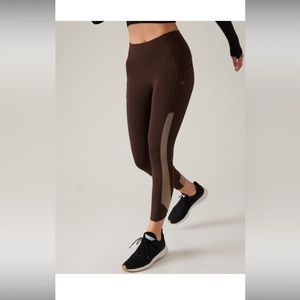 Athleta Ultimate Stash Colorblock 7/8 Tight
